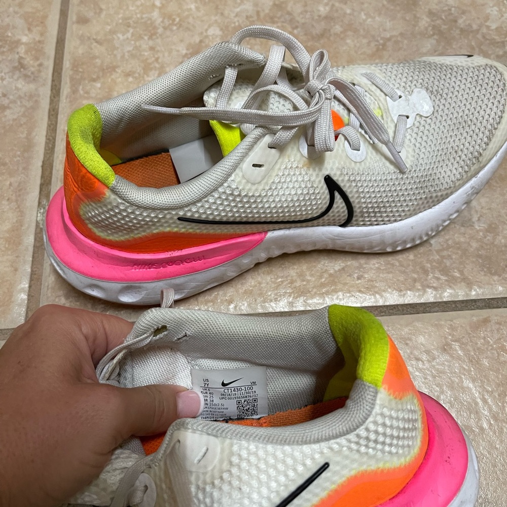 Nike shoes youth 7 but fits like an 8